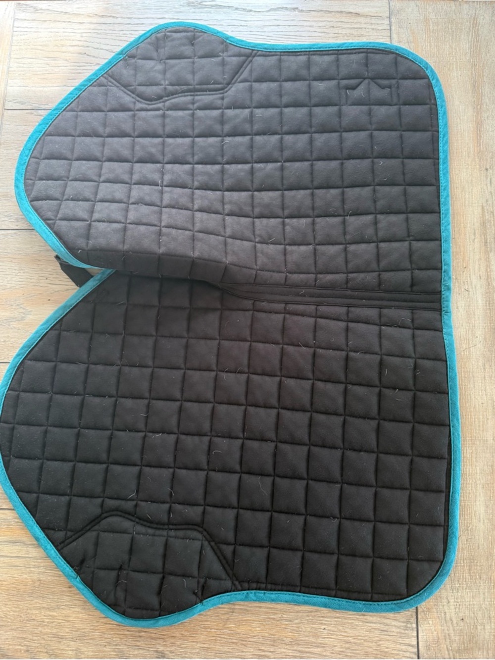 LeMieux Loire Peacock (Teal) Quilted Saddle Pad - Picture 5 of 6